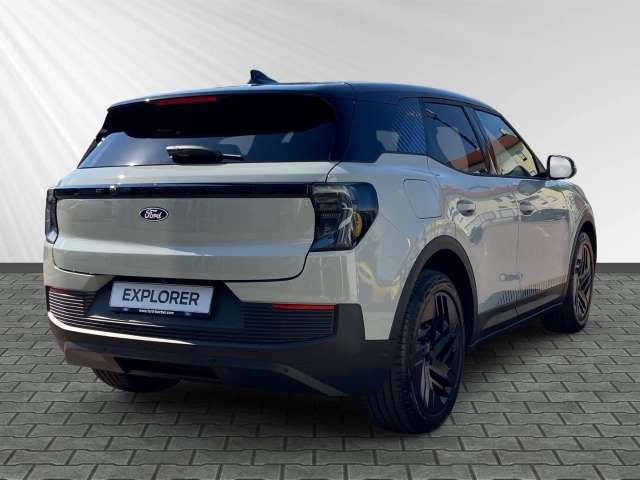 Fahrzeugbild eines Ford Explorer