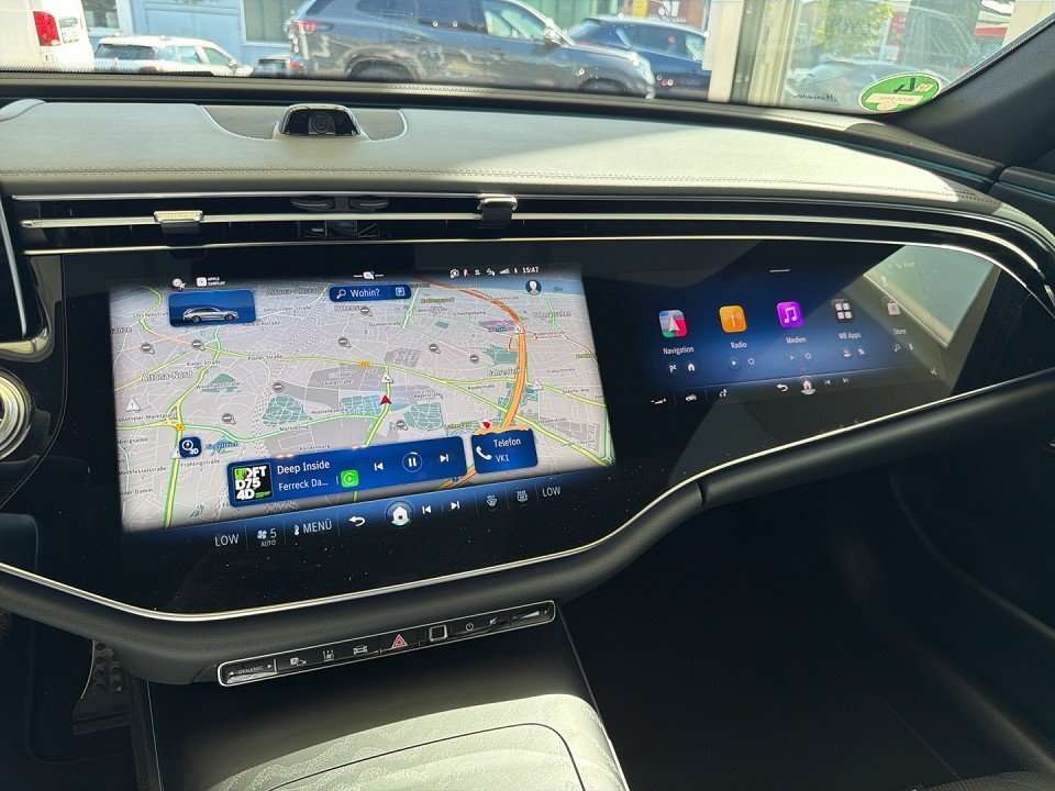 Fahrzeugbild eines Mercedes-Benz E-Klasse