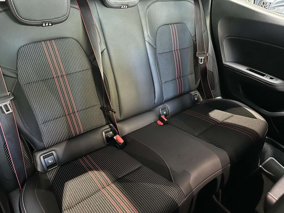 Fahrzeugbild eines Renault Clio