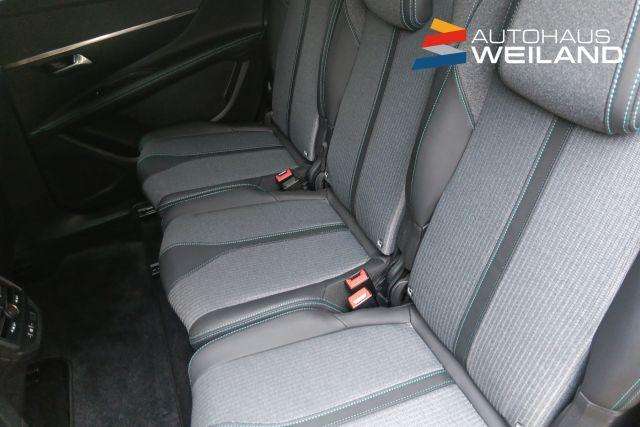 Fahrzeugbild eines Peugeot 5008