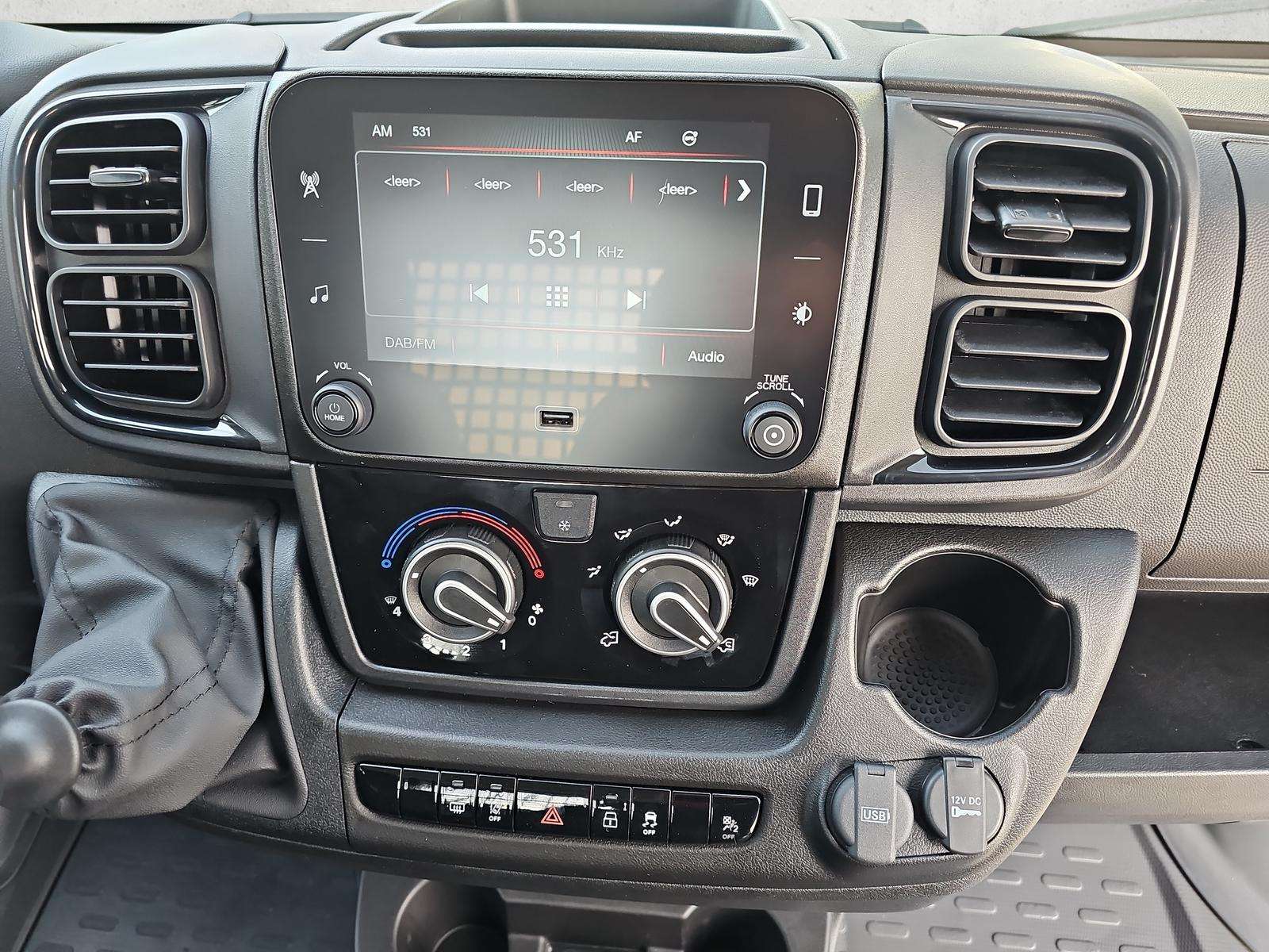 Fahrzeugbild eines Opel Movano