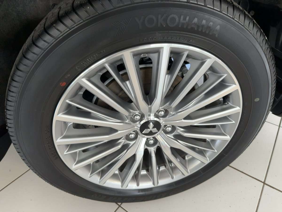 Fahrzeugbild eines Mitsubishi Outlander