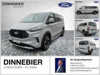 Schräge Frontansicht auf einen Ford Tourneo Custom , freigestellt