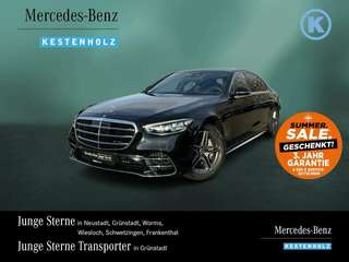 Schräge Frontansicht auf einen Mercedes-Benz S-Klasse , freigestellt