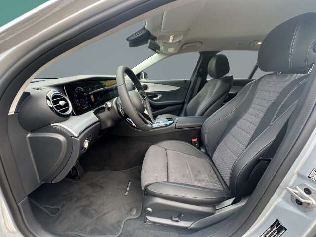 Fahrzeugbild eines Mercedes-Benz E-Klasse
