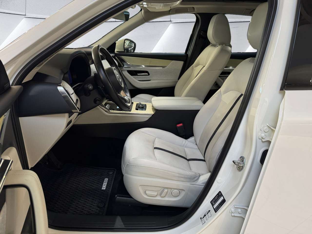 Fahrzeugbild eines Mazda CX-60