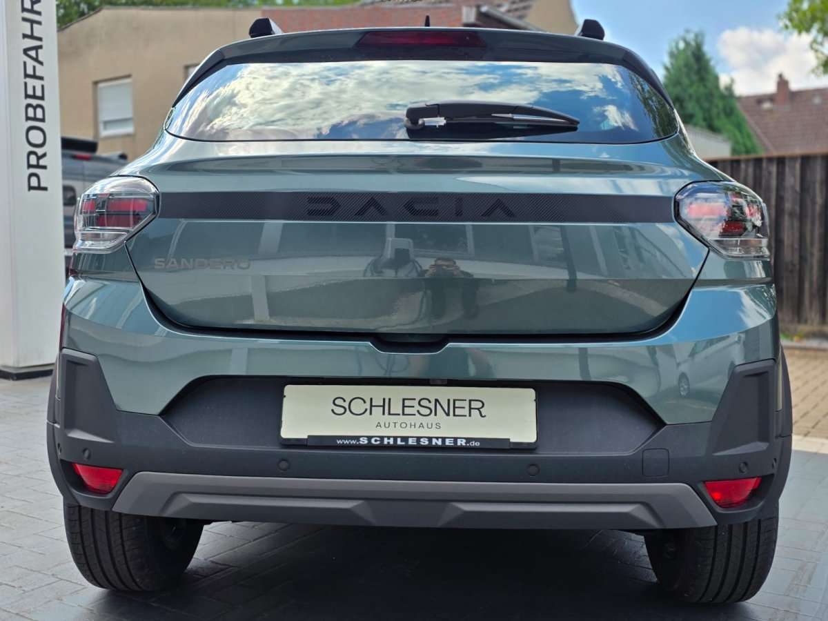 Fahrzeugbild eines Dacia Sandero