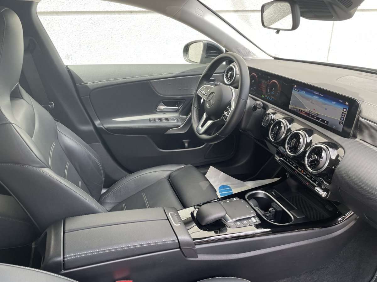 Fahrzeugbild eines Mercedes-Benz CLA