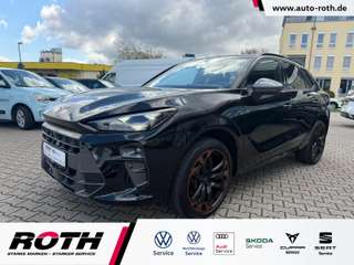 Schräge Frontansicht auf einen CUPRA Terramar , freigestellt