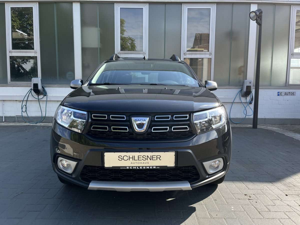 Fahrzeugbild eines Dacia Sandero