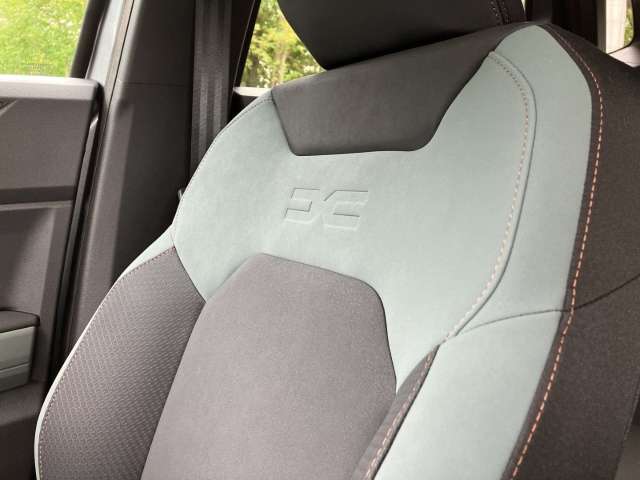 Fahrzeugbild eines Dacia Duster