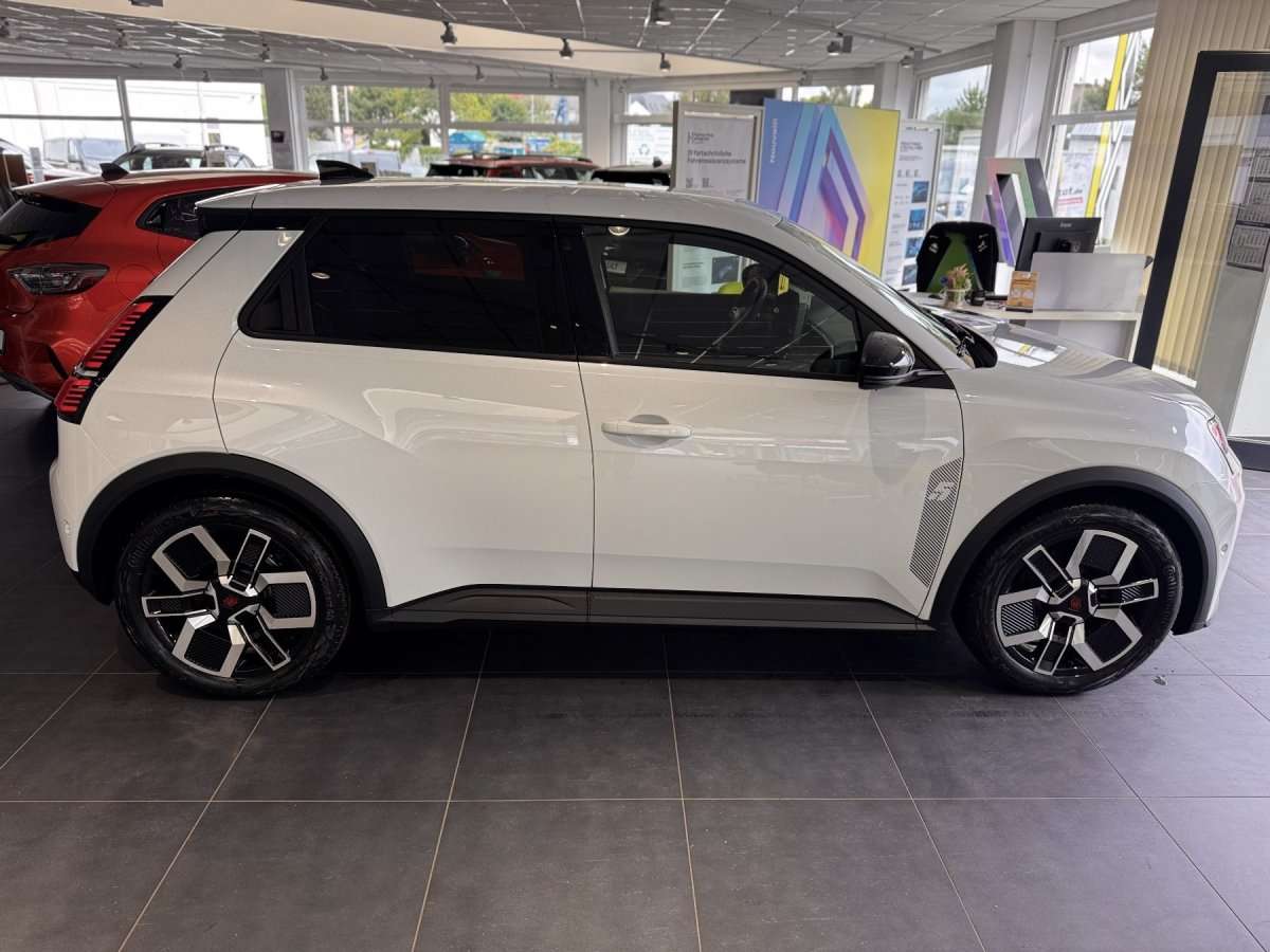 Fahrzeugbild eines Renault 5 E-TECH