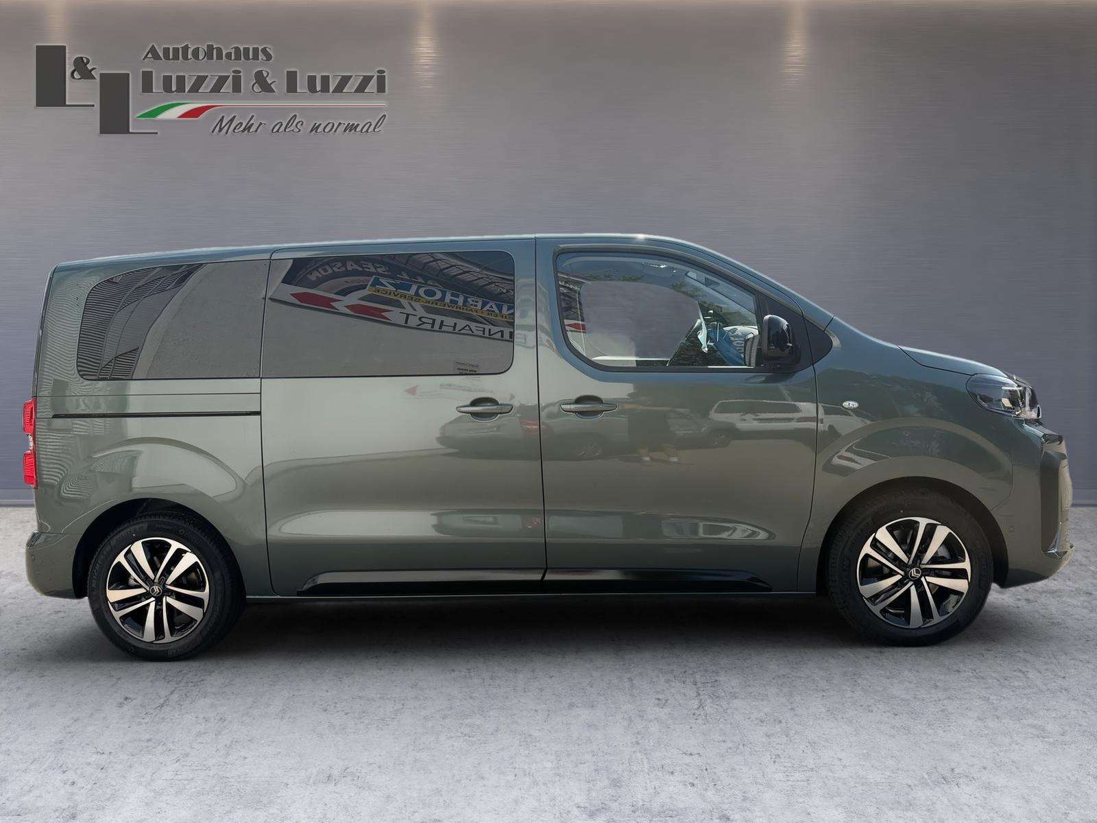 Fahrzeugbild eines Citroën SpaceTourer