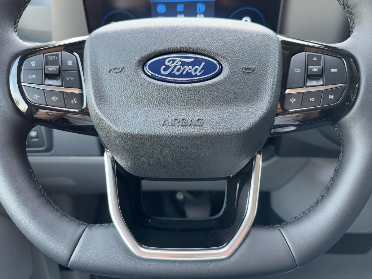 Fahrzeugbild eines Ford Transit Custom