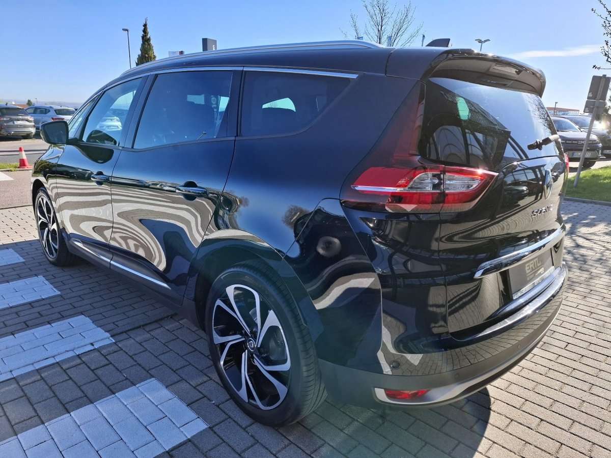 Fahrzeugbild eines Renault Grand Scénic