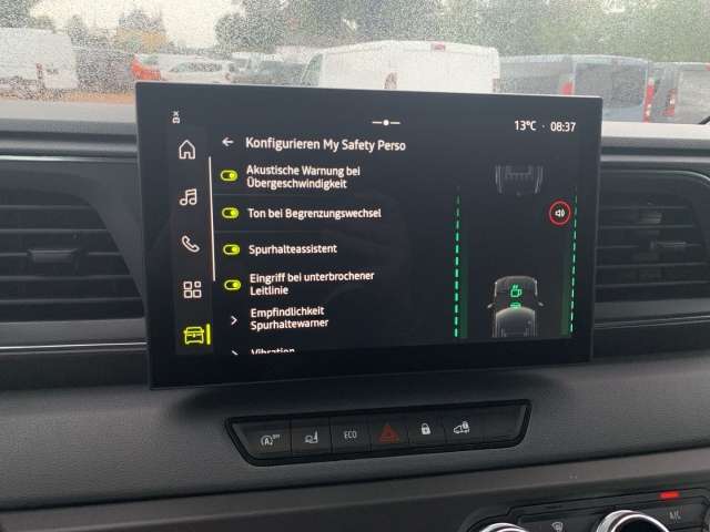 Fahrzeugbild eines Renault Master