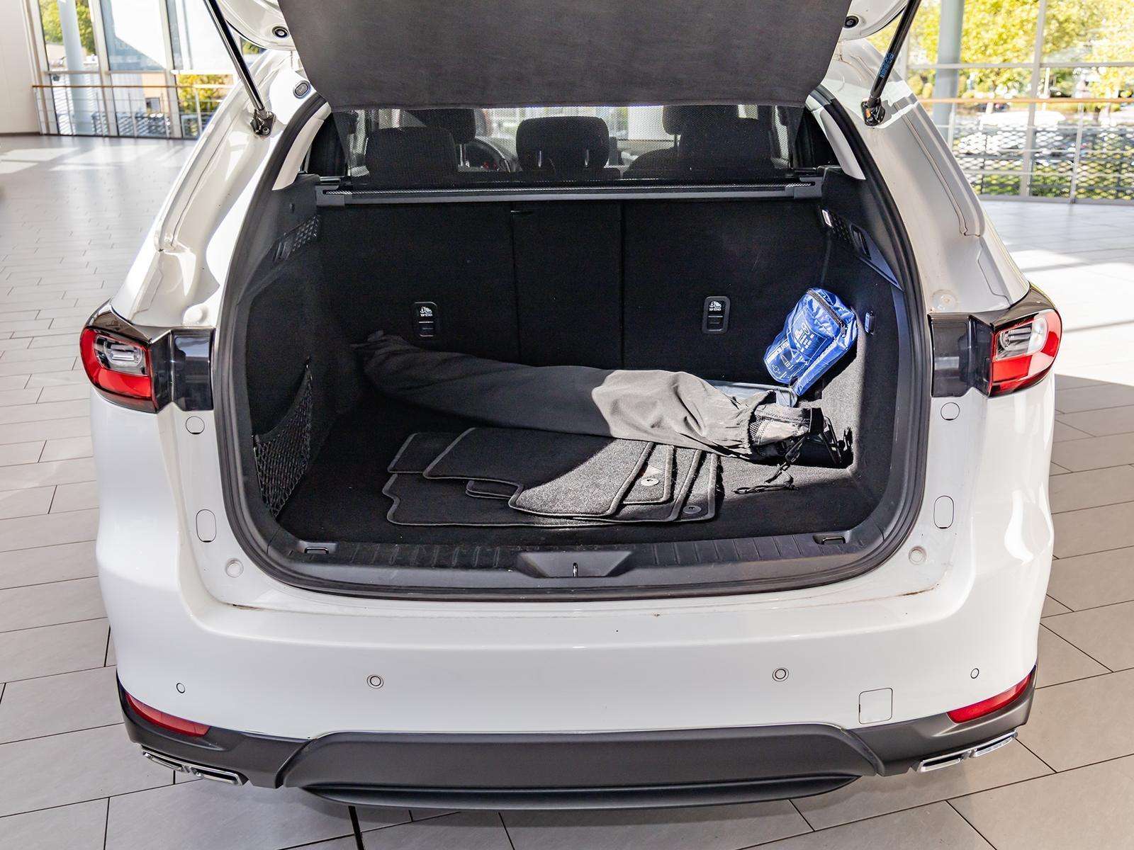 Fahrzeugbild eines Mazda CX-60