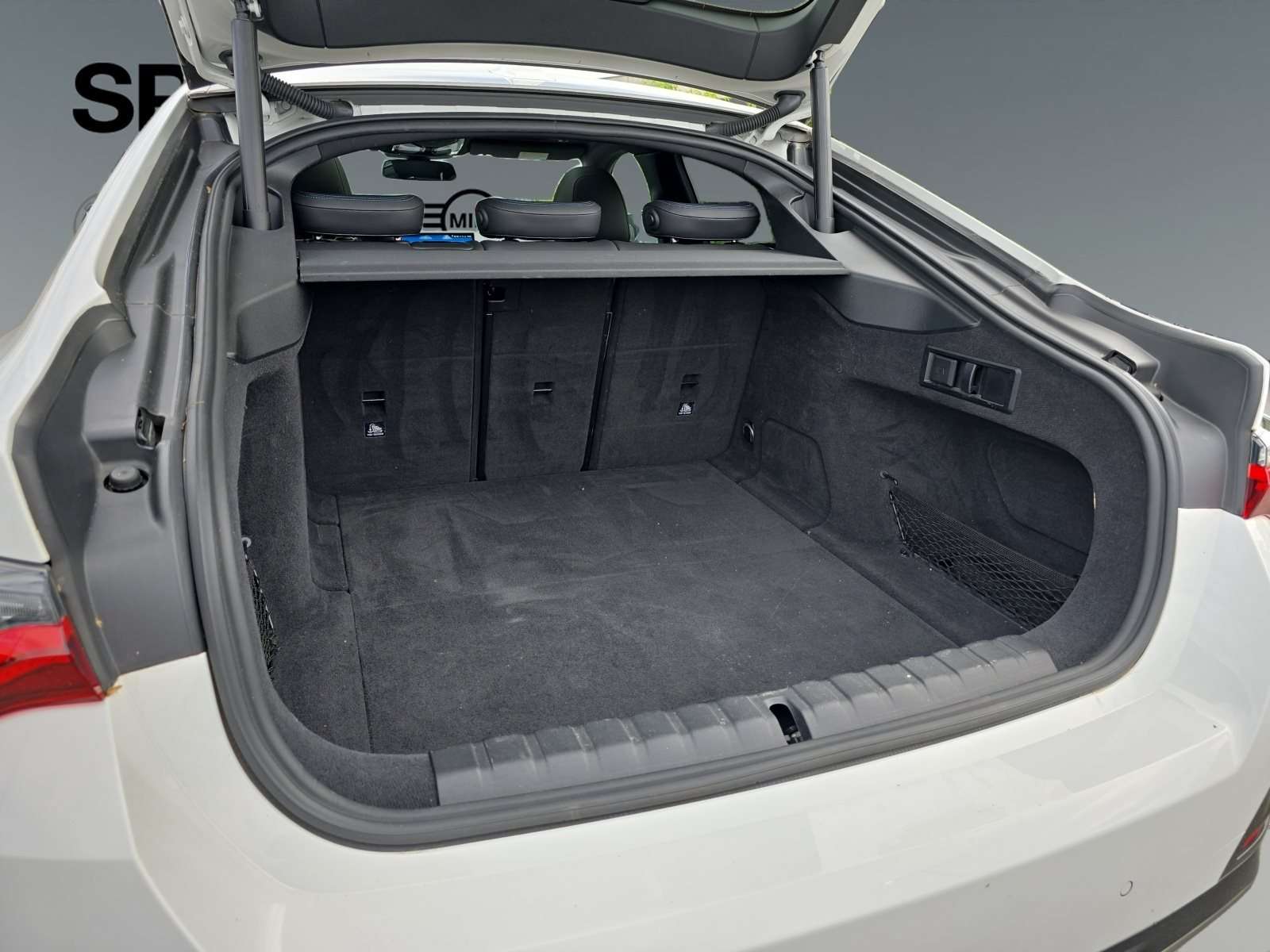 Fahrzeugbild eines BMW i4