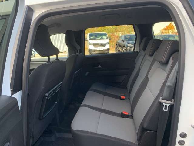 Fahrzeugbild eines Dacia Jogger