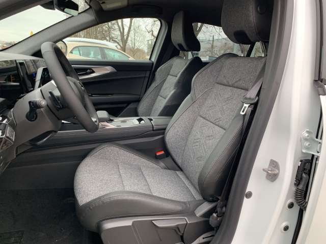 Fahrzeugbild eines Renault Rafale