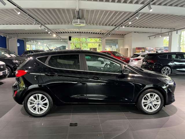 Fahrzeugbild eines Ford Fiesta