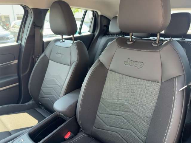 Fahrzeugbild eines Jeep Avenger