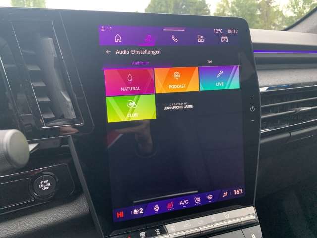 Fahrzeugbild eines Renault Rafale