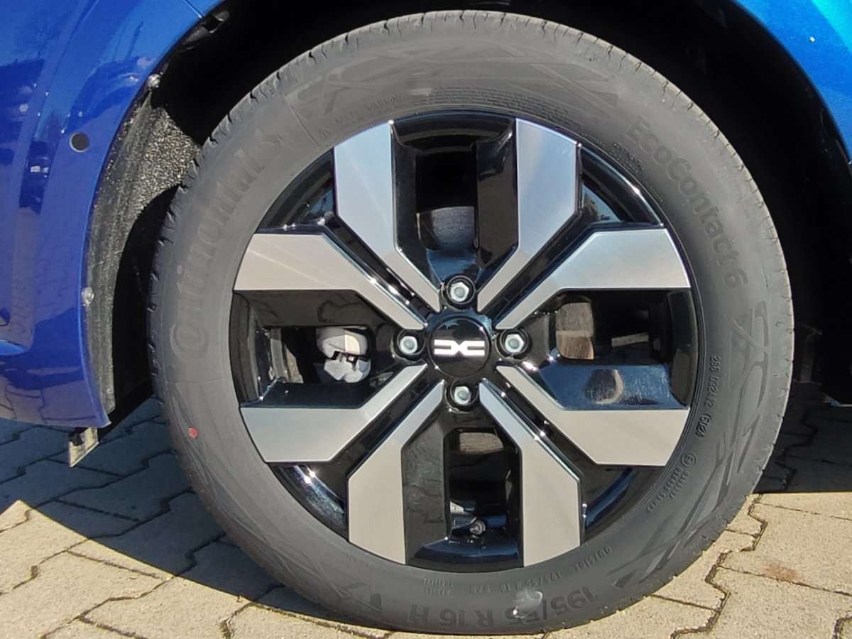 Fahrzeugbild eines Dacia Sandero