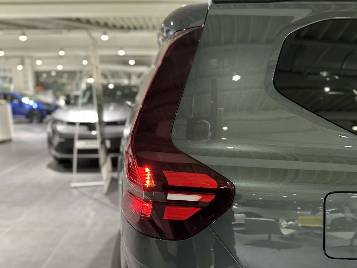 Fahrzeugbild eines Dacia Jogger