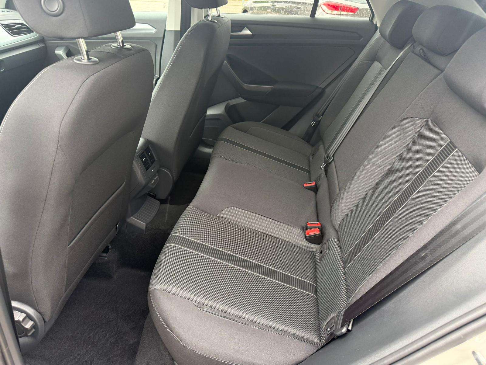 Fahrzeugbild eines Volkswagen T-Roc