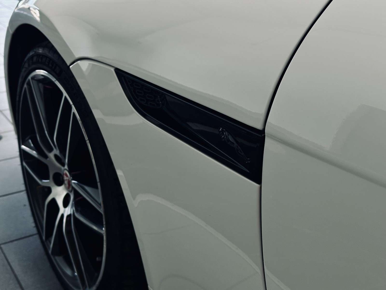 Fahrzeugbild eines Jaguar F-Type