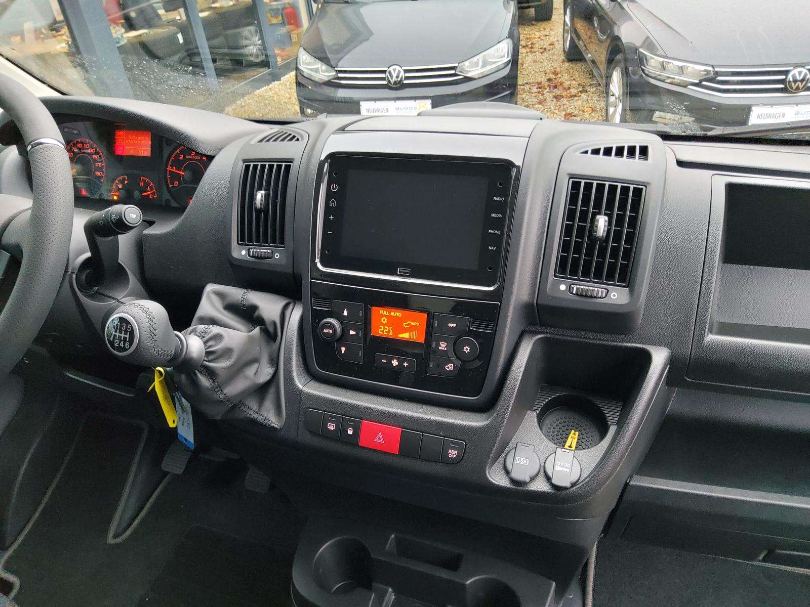 Fahrzeugbild eines Opel Movano