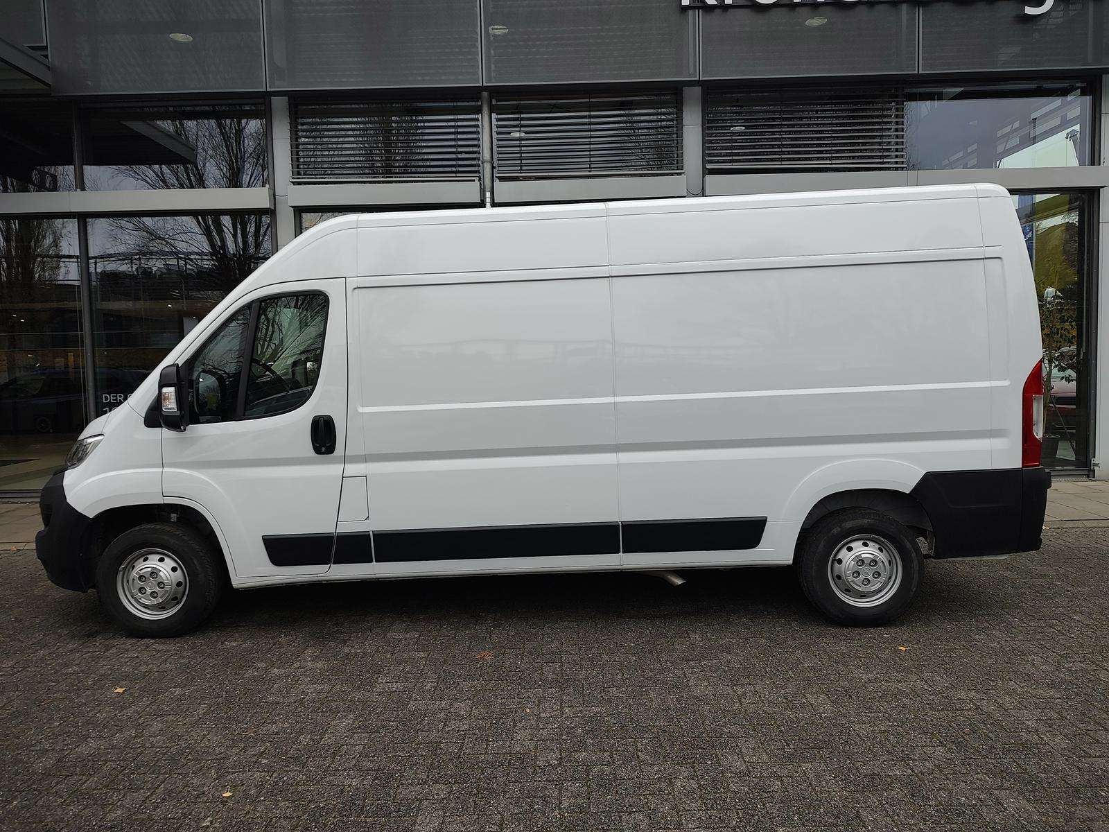 Fahrzeugbild eines Opel Movano