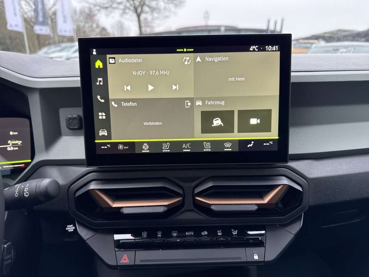 Fahrzeugbild eines Dacia Bigster