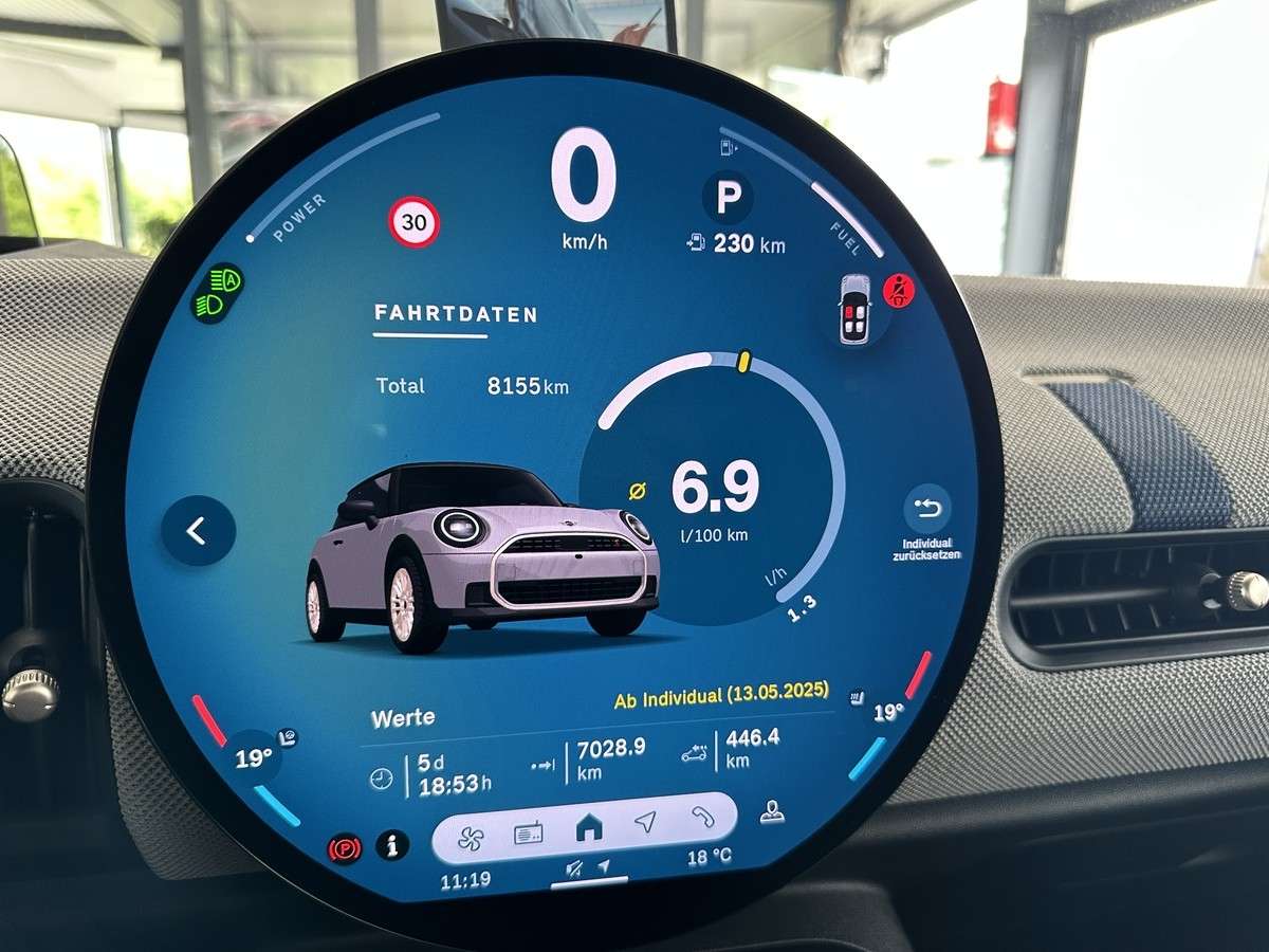 Fahrzeugbild eines MINI COOPER