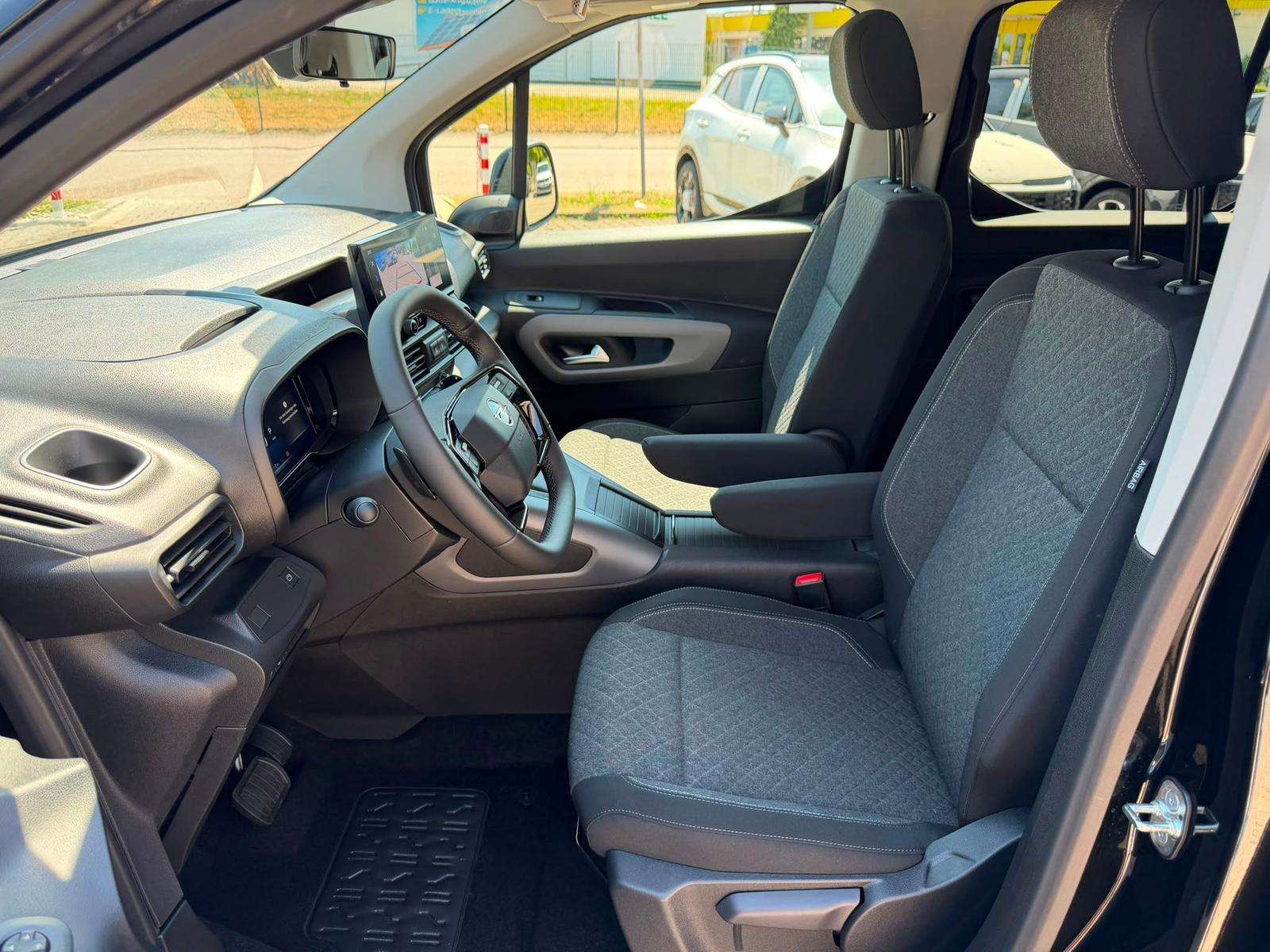 Fahrzeugbild eines Opel Combo Life