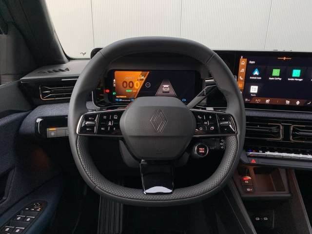 Fahrzeugbild eines Renault 4 E-TECH