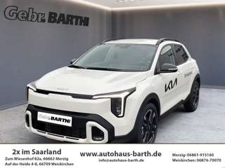 Schräge Frontansicht auf einen Kia Stonic , freigestellt