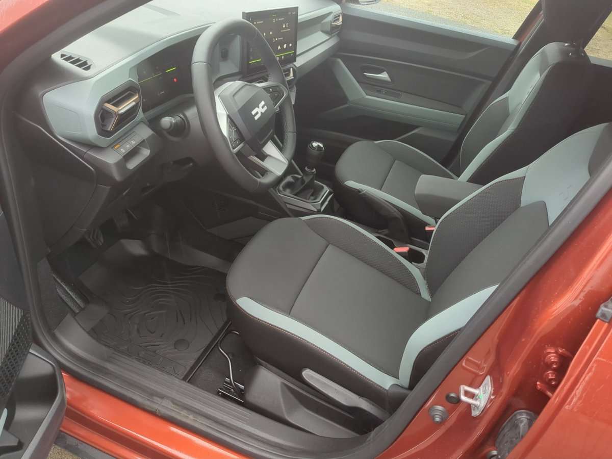 Fahrzeugbild eines Dacia Duster