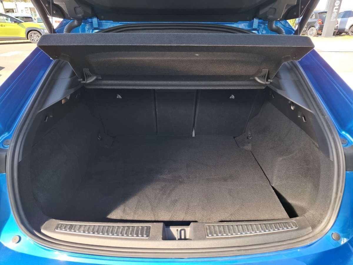 Fahrzeugbild eines Renault Rafale