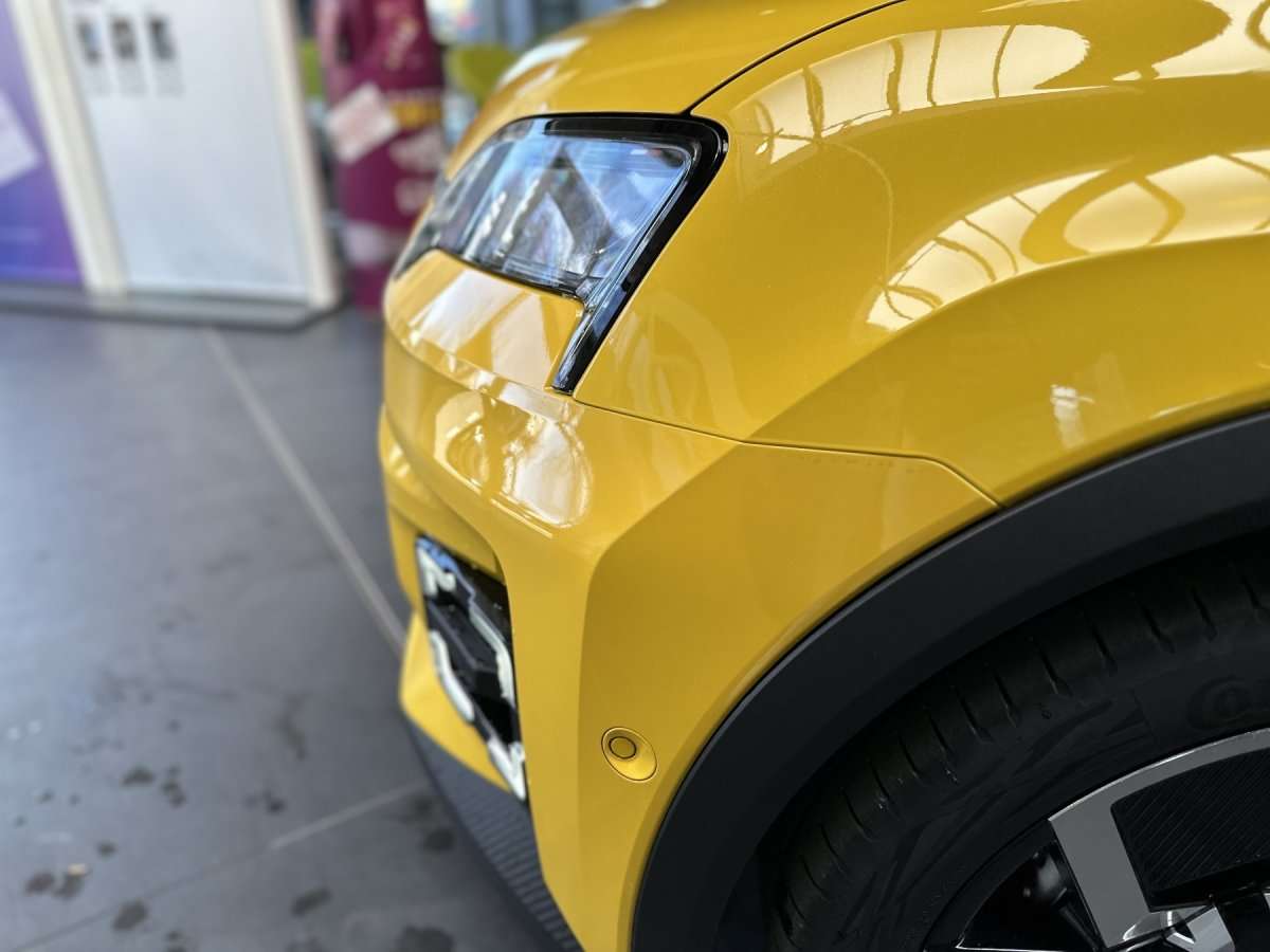 Fahrzeugbild eines Renault 5 E-TECH