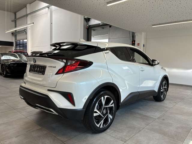 Fahrzeugbild eines Toyota C-HR