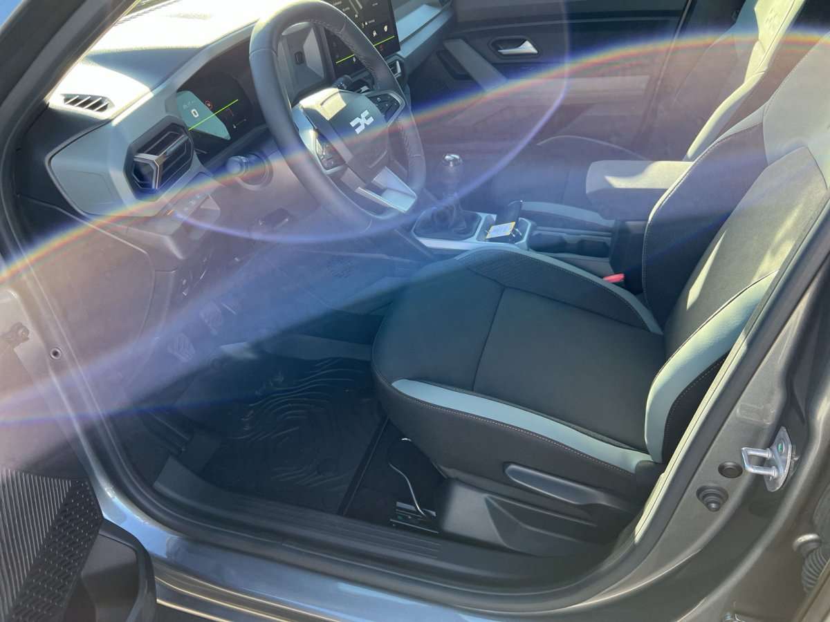 Fahrzeugbild eines Dacia Bigster