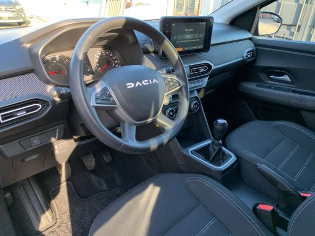 Fahrzeugbild eines Dacia Jogger