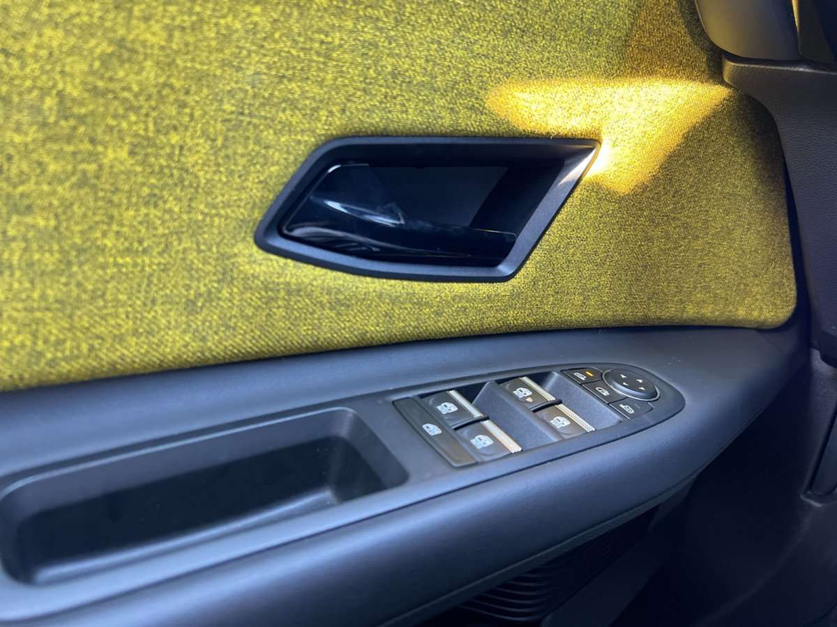 Fahrzeugbild eines Renault 5 E-TECH