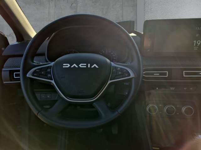 Fahrzeugbild eines Dacia Jogger