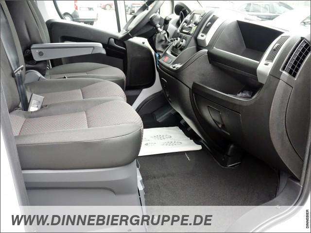 Fahrzeugbild eines Opel Movano