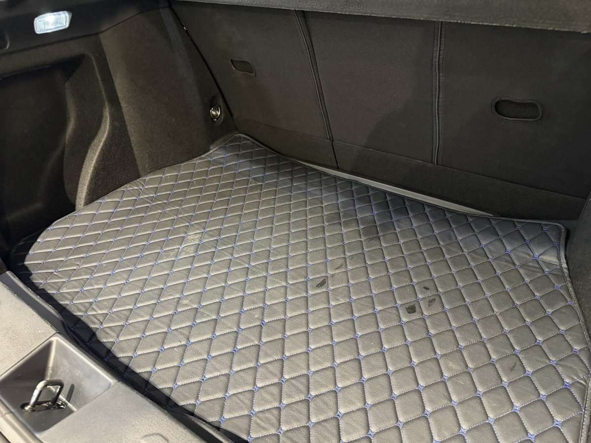 Fahrzeugbild eines Toyota C-HR