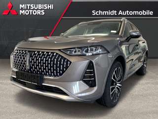 Schräge Frontansicht auf einen GWM Wey 05 , freigestellt