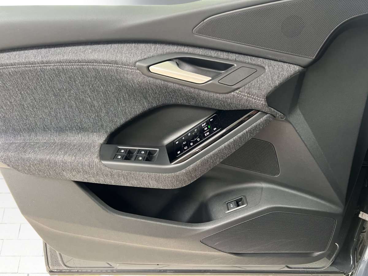 Fahrzeugbild eines Audi Q6 e-tron